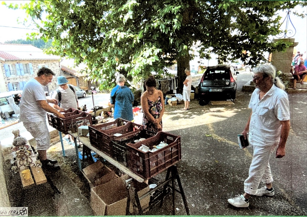 Vide-grenier à Vernassal