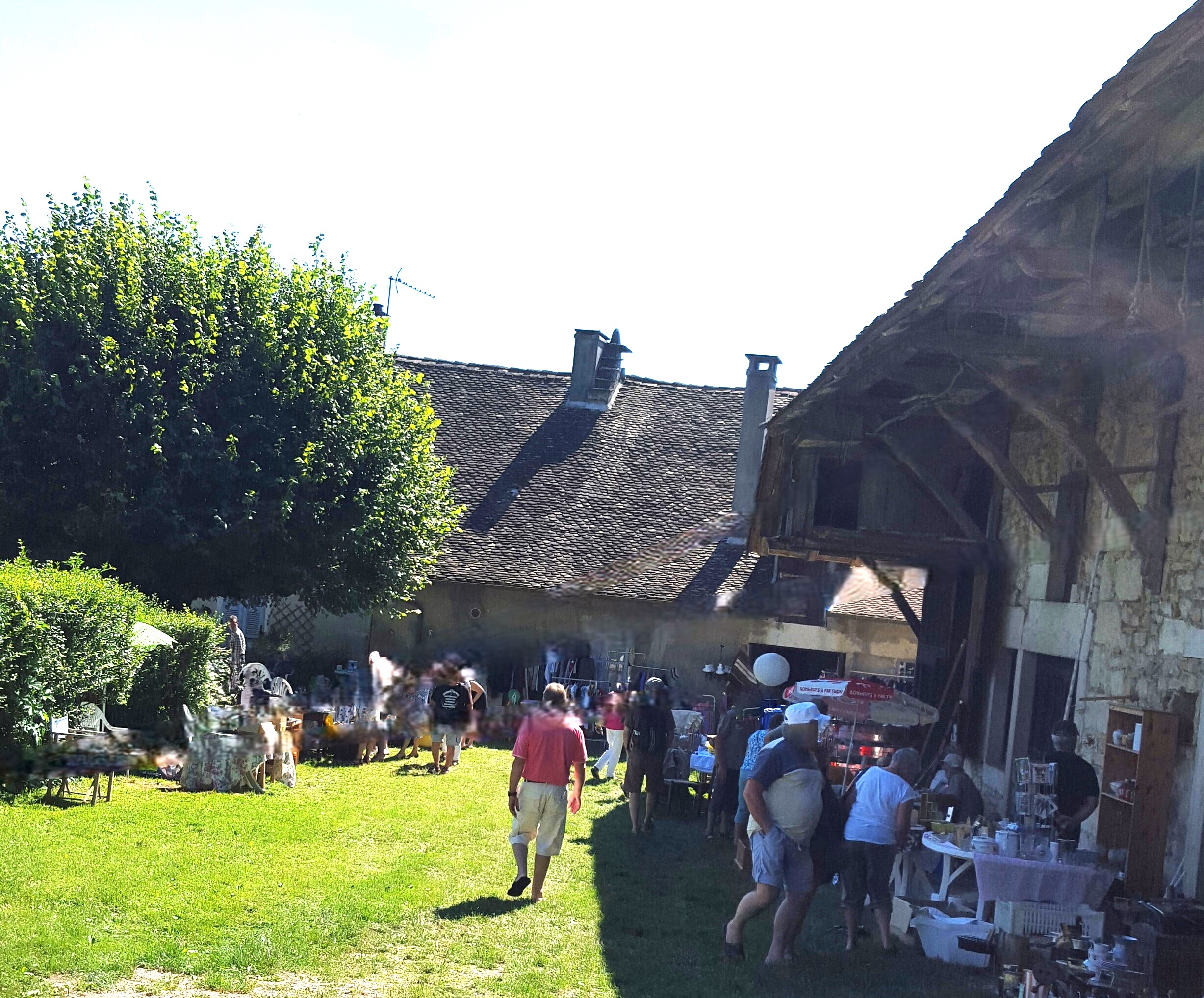 Vide-grenier à Izieu (01300)